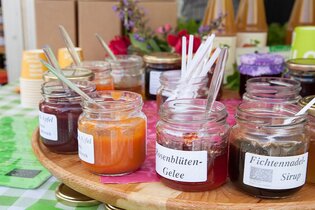 Stand mit Marmeladen und Gelees