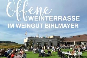 offene Weinterrasse