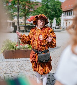 Öhringen. Historisch. Unterwegs mit Zeitzeugen im Kostüm | © Hohenloher Perlen