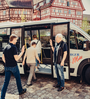 On Tour mit dem Bürgerbus | © Stadt Bad Wimpfen