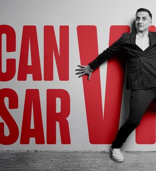 Özcan Cosar "VIP" | © Foto: Boris Breuer - Artwork: Pilaupictures.com