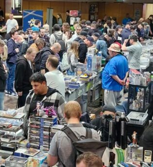 Besucher auf der RetroGamesCon