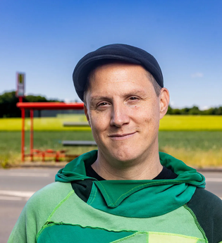 Sebastian 23 "Zusammenhaltestelle"