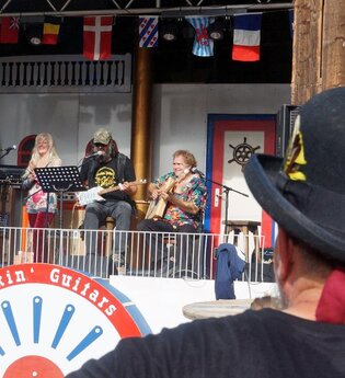 Smokin‘ Guitars Cigarboxguitar Festival