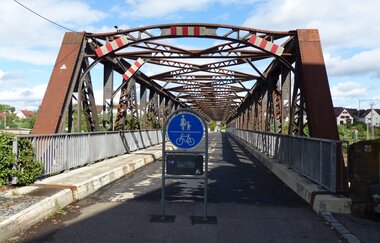 Stadtführung über die Geschichte des Technikdenkmals „Alte Eisenbahnbrücke“ an der Friedrichstraße zur Ulmer Schanz