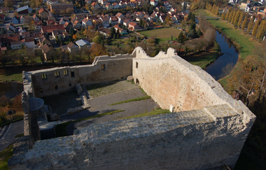 Vom ehemaligen Mühlehof-Areal zur Burgruine Löffelstelz und dem Senderareal