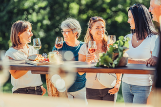 Weinausschank am Mönchsbergsee | HeilbronnerLand | © Touristikgemeinschaft HeilbronnerLand