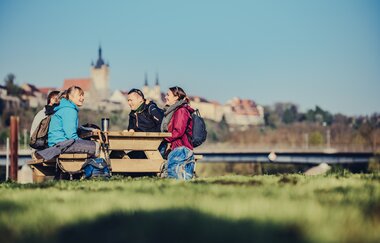 Wanderrast bei der Neckarbrücke Bad Wimpfen | © Stadt Bad Wimpfen
