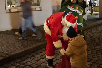 Weihnachtsmann Kind | © NZT