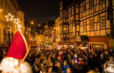 Besucherandrang mit Weihnachtsmann