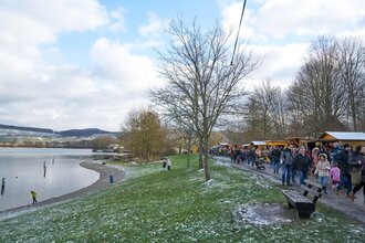 Weihnachtsmarkt: Seeweihnacht am Breitenauer See | © Tourismus im Weinsberger Tal e.V.