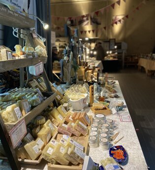 Kunsthandwerk  mit Seife beim Weihnachtszaubermarkt auf dem Weingut Vincon-Zerrer | © Weingut Vincon-Zerrer