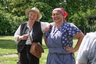Andrea Täschner und Beate Schiefer | Gästeführer Lauffen | Hillers Loui und Mariele vom Dorf | © Neckar-Zaber-Tourismus e.V.