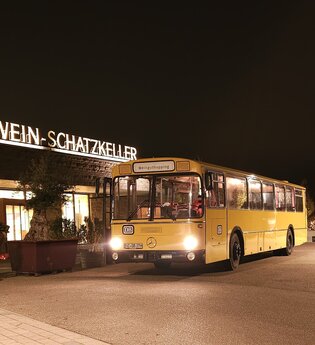 Weinguthopping im Oldtimerbus