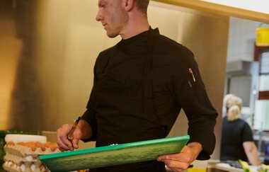 Weintafel mit Herr von Ribbeck | Weingut Bauer