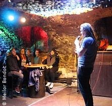 Zum Lachen in den Keller