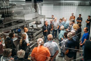 Weinblicke - die kleine Weinprobe mit Kellerführung ist ein echtes Highlight! | © Privatkellerei Rolf Willy