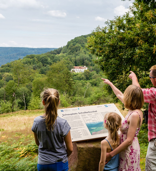 Eberbach wandert: Neckarsteig und „Eberbacher Pfad der Flussgeschichte“ | © Stadt Eberbach / Andreas Held