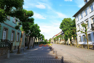 Karlsvorstadt mit blauem Himmel | © Stadt Öhringen