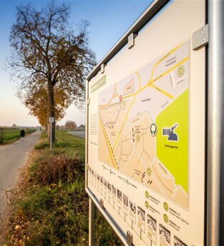Entlang des Spargellehrpfads | © Stadt Schwetzingen