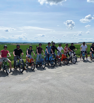 Erlebnistouren auf historischen Zweirädern | © Mofatouren Kraichgau