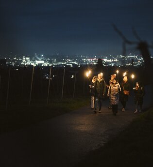 Fackel-Weinwanderung - winterliche Weinerlebnistouren HeilbronnerLand | © Tourimia Tourismus GmbH