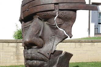 Skulptur "African King" von Gunther Stilling in Güglingen | © Neckar-Zaber-Tourismus e.V.