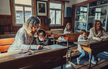 Führung durchs Schul- und Spielzeugmuseum | © Tourismus im Weinsberger Tal | Chris Frumolt 2024