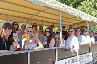 Genuss auf Achse | Planwagenfahrt mit dem Weinerlebnis-Link | Gruppenangebot | © Gudrun Link