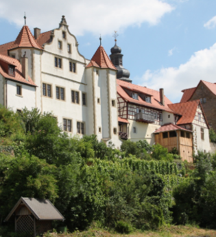 Kinderführungen-  Kids im Schloss, Schlossgeschichten hören, Ritter sehen oder Bilder gucken | © Stadt Kraichtal