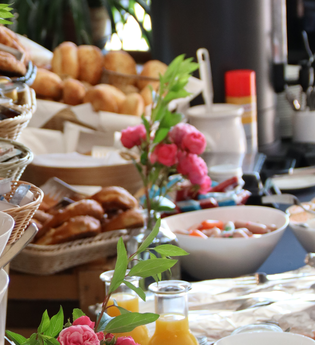 Muttertags-Sektfrühstück auf dem Amalienhof | © Weingut Amalienhof