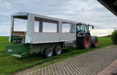Planwagenfahrt mit dem Zabergäu-Rebell am Stromberg rund um den Weinsüden Weinort Brackenheim | © Neckar-Zaber-Tourismus e.V.