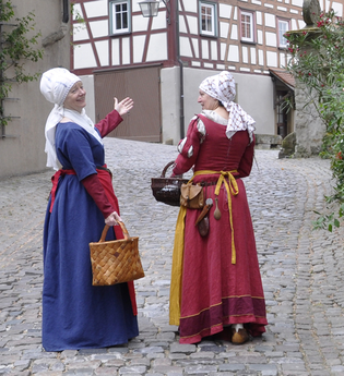 Wimpfener Weyber in der Schwibbogengasse | © Stadt Bad Wimpfen