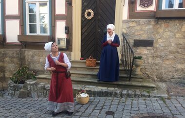 Wimpfener Weyber vor Bügermeister-Elsässer-Haus | © Stadt Bad Wimpfen