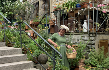 Kräuterfrau an der Burgstaffel | © Stadt Bad Wimpfen