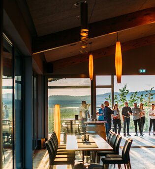 Wein im Family Style- Weinprobe-Rolf Willy | © Privatkellerei Rolf Willy