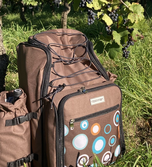 Weingenuss für 2 mit Picknick-Rucksack am Heuchelberg | © Nicole Betz