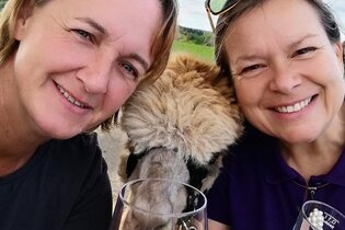 Weintrekking mit Alpakas und Katrin Held