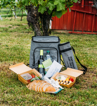 Wein-Wander-Rucksack- Rolf Willy | © Privatkellerei Rolf Willy