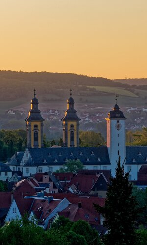 Die Türme der Schlosskirche, des Schlosses und des Münsters nach Sonnenaufgang | © Holger Schmitt