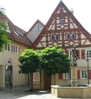 Altes Rathaus & Götzbrunnen Jagsthausen | HeilbronnerLand | © Gemeinde Jagsthausen