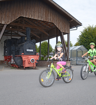 Wanderbahn von Mudau nach Mosbach / Odenwald | © Touristikgemeinschaft Odenwald e.V.