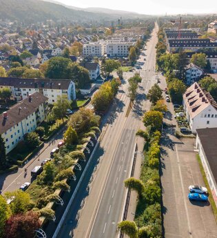 Luftaufnahme von Häusern mit einer Straße in der Mitte | © Heidelberg Marketing GmbH/Tobias Schwerdt