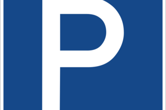 weißes P auf blauem Grund