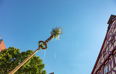 Altes Rathaus mit historischem Marktplatz | © Stadt Gaildorf