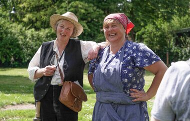 Andrea Täschner und Beate Schiefer | Gästeführer Lauffen | Hillers Loui und Mariele vom Dorf | © Neckar-Zaber-Tourismus e.V.