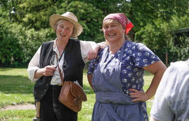 Andrea Täschner und Beate Schiefer | Gästeführer Lauffen | Hillers Loui und Mariele vom Dorf | © Neckar-Zaber-Tourismus e.V.