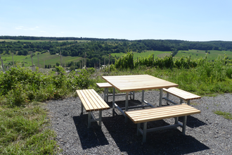 Aussicht und Rastmöglichkeit am Wanderparkplatz Heiligenbergsee | © Land der 1000 Hügel - Kraichgau-Stromberg