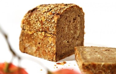 ein aufgeschnittenes Apfel-Kastenbrot | © Hohenloher Perlen
