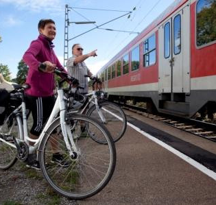 Bike & Bahn HeilbronnerLand | Bahnhof mit guter Zusteige-Möglichkeit für Radfahrer - auch mit E-Bike | © Touristikgemeinschaft HeilbronnerLand